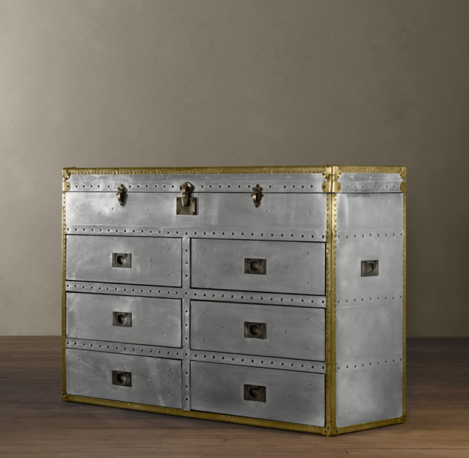 Aviator Double Chest