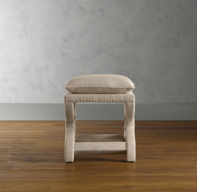 Toscane Nailhead Bench