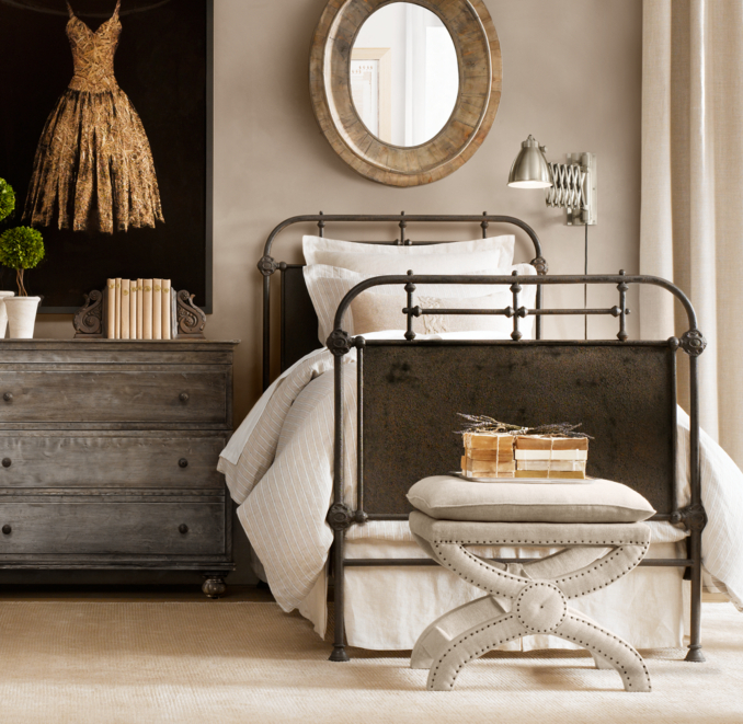 Toscane Nailhead Bench