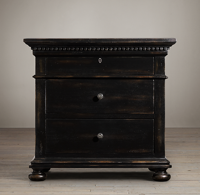 32" St. James Closed Nightstand (Set of 2)