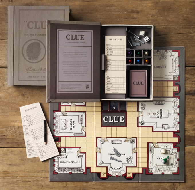 Vintage Bookshelf Clue®