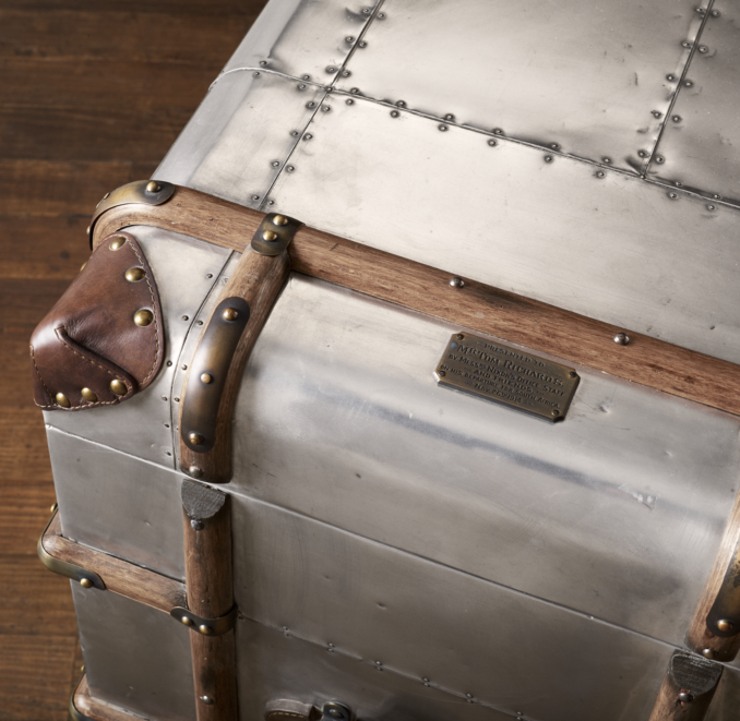 Richard's Metal Medium Chest