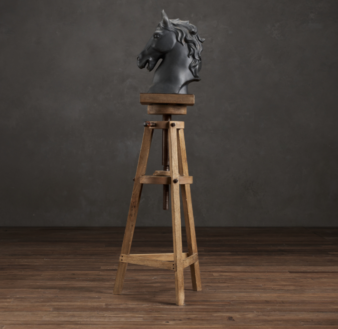 Sculptor's Stand