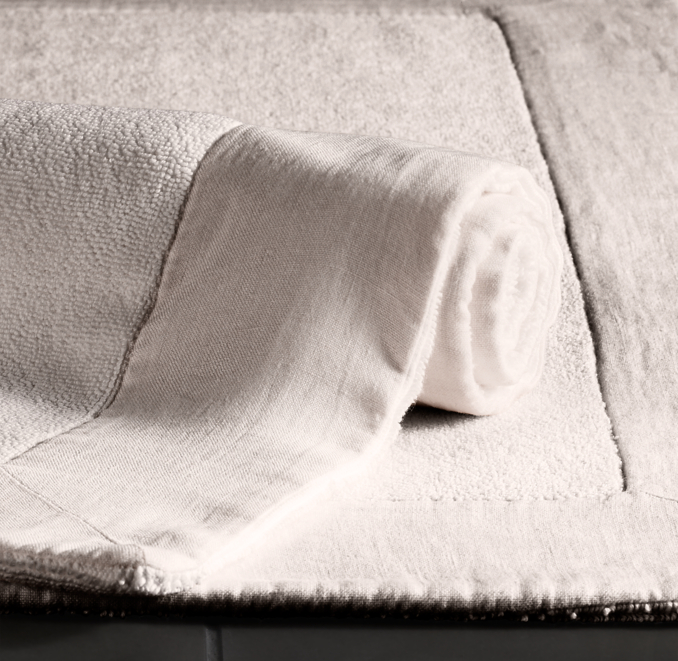 Linen-Bordered 650-Gram Turkish Bath Mat