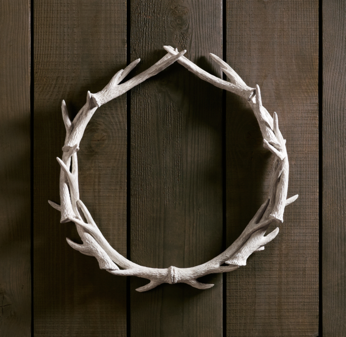 Weathered Antler Wreath 30" - White