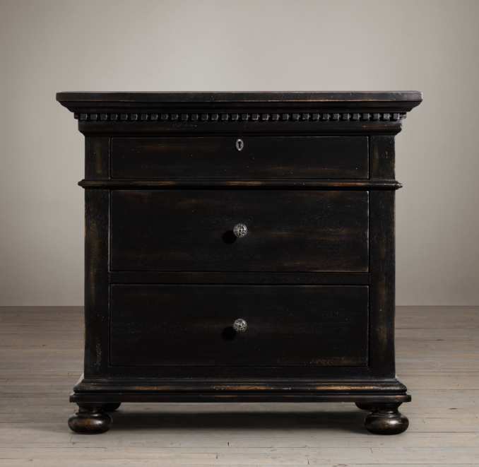 32" St. James Closed Nightstand