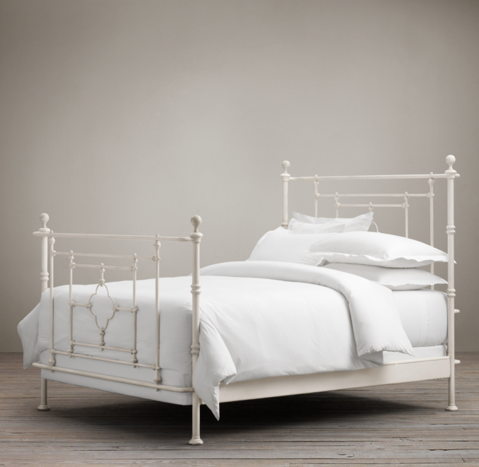 19th C. Quatrefoil Iron Bed Distressed White