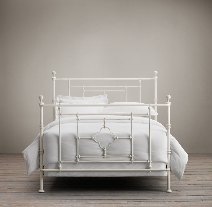 19th C. Quatrefoil Iron Bed Distressed White