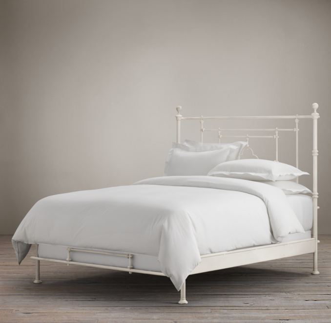 19th C. Quatrefoil Iron Bed without Footboard Distressed White