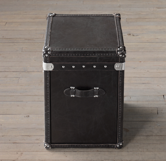 17" Mayfair Steamer Cube Old Saddle Black
