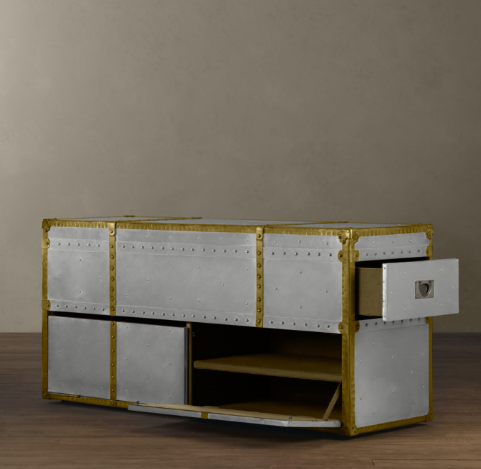 Aviator Media Trunk