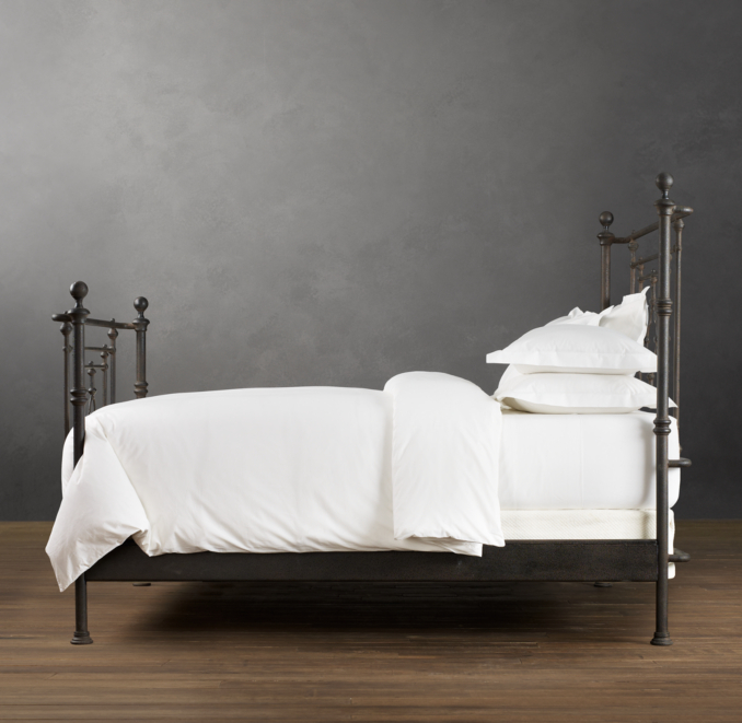 19th C. Quatrefoil Iron Bed