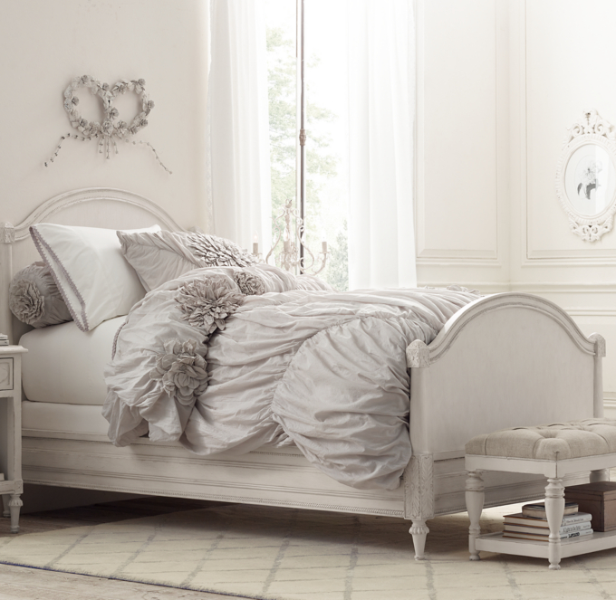 //media.restorationhardware.com/is/image/rhis/BC15SPR_Y37_WEB26_p220x221_RHR