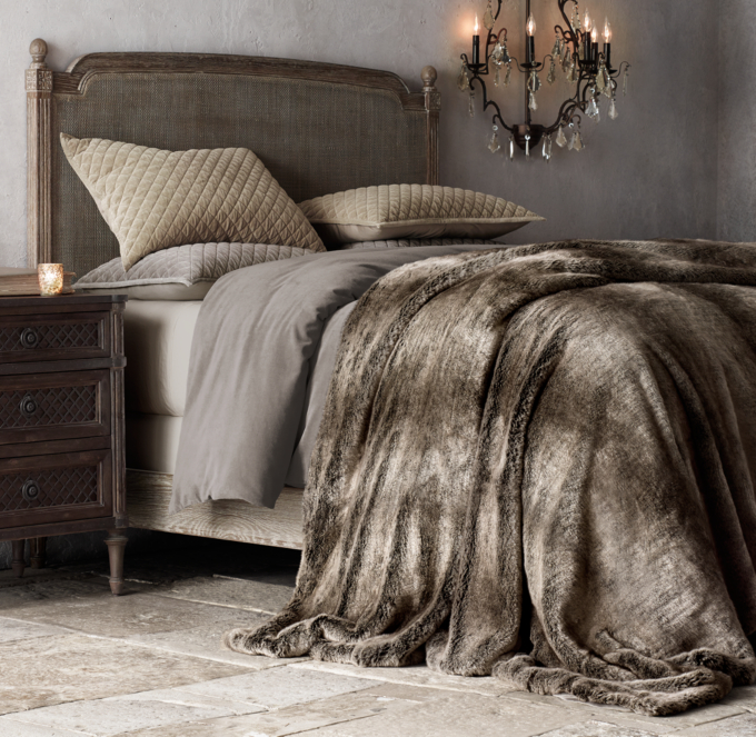 Luxe Faux Fur Oversized Bed Throw Coyote RH