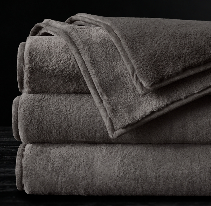 UltraFine Plush Throw