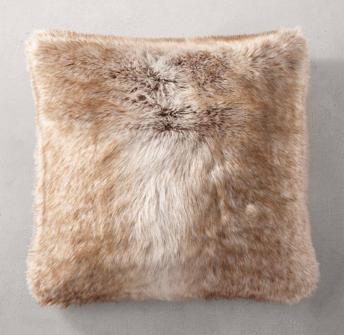 Ultimate Faux Fur Pillow Cover Square   CO18HOL SS250 P004x005 Cl1012010