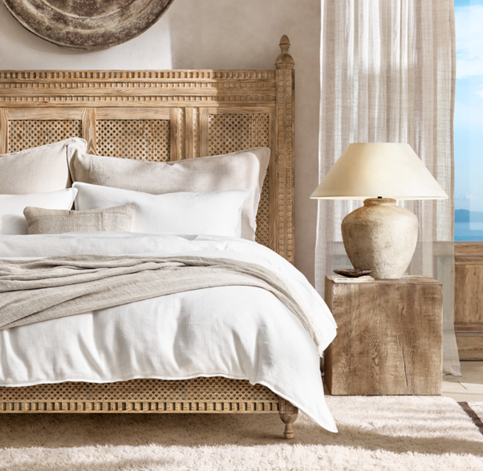 //media.restorationhardware.com/is/image/rhis/CO19BHS_K743_p118x119_RHR