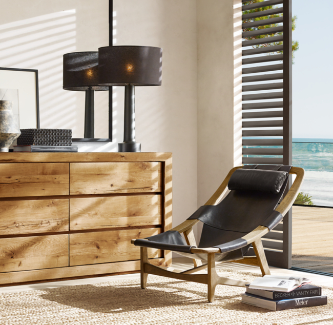 Italian Flared Column Metal Table Lamp