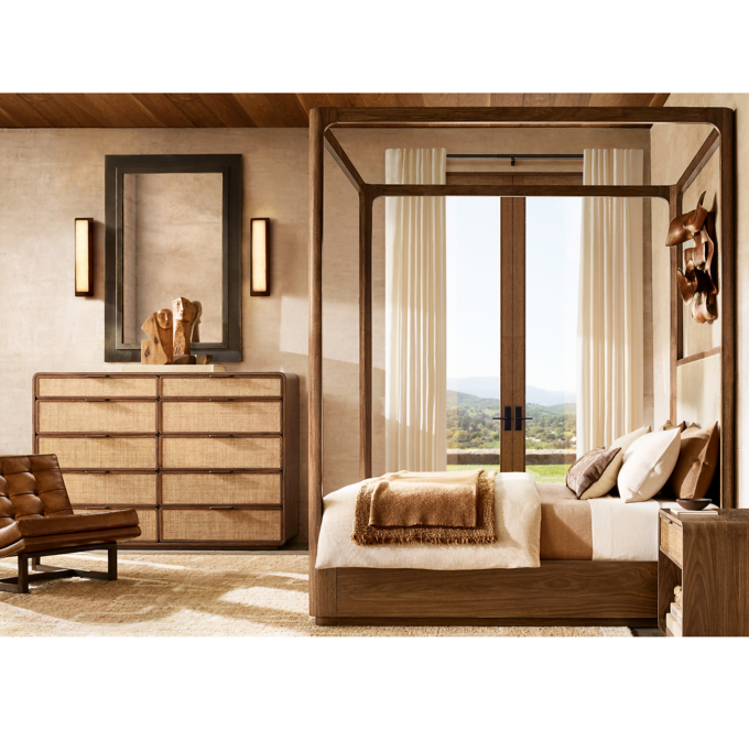 //media.restorationhardware.com/is/image/rhis/CO23SPR_252x253_K1025_RHR