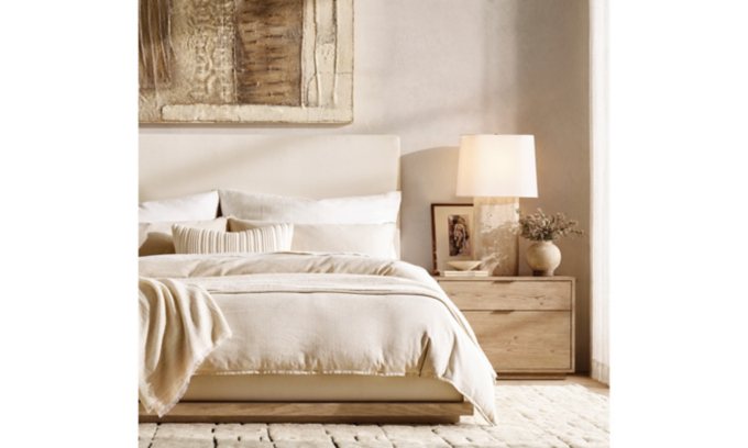 //media.restorationhardware.com/is/image/rhis/K1174_US24MOF_MontecitoGreigePanelUphBed