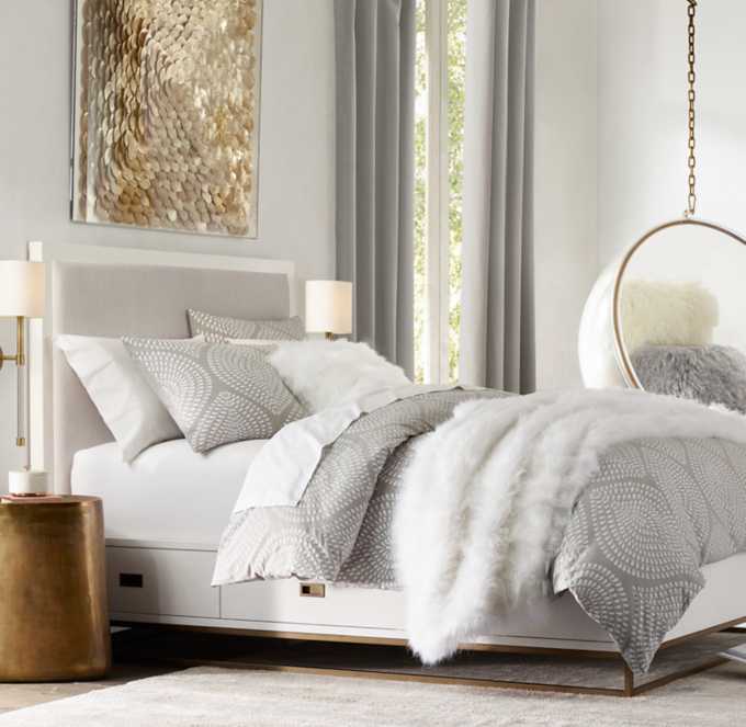 //media.restorationhardware.com/is/image/rhis/TN19FAL_CG30_p022x023_RHR