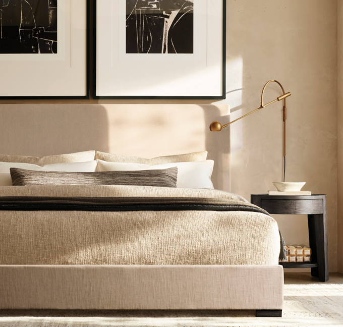 //media.restorationhardware.com/is/image/rhis/US24SPR_K885_WyethBlackBedroom_RHR