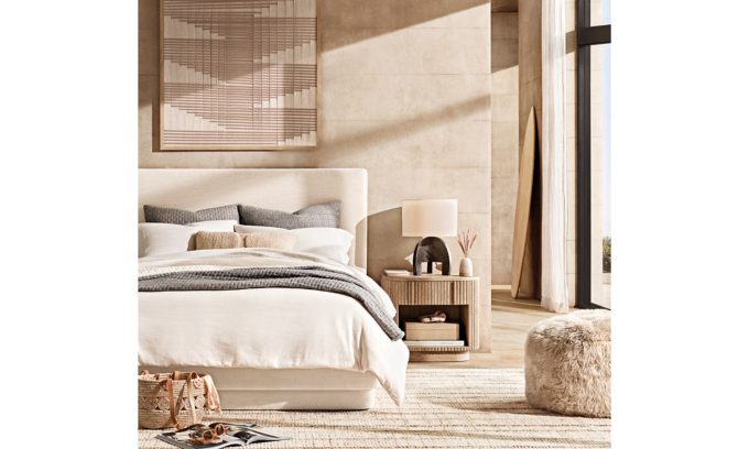 //media.restorationhardware.com/is/image/rhis/US24TNSPR_CM69_MulhollandFullyUPHBedroomMain