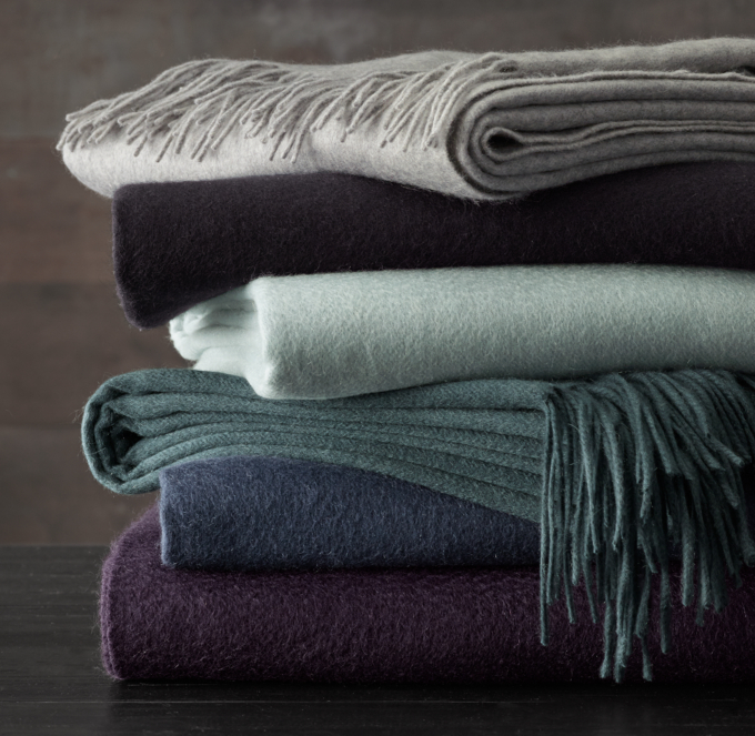 555-Gram Cashmere Throw