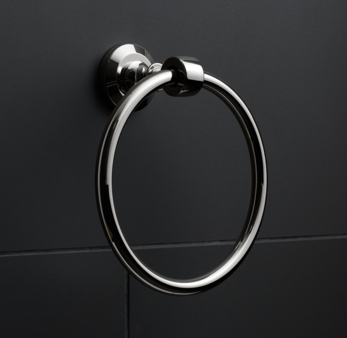 Lugarno Towel Ring
