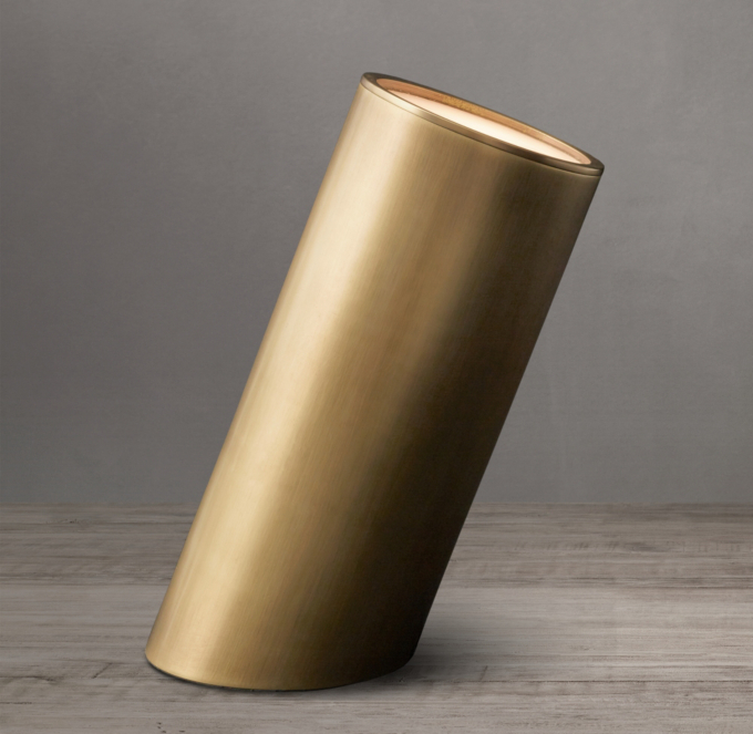 Champeaux Spotlight