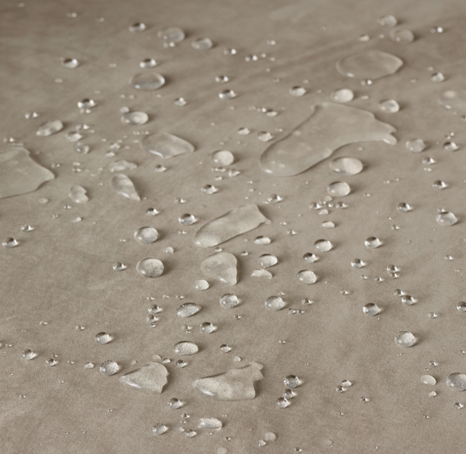 Italian Veneto leather features a moisture-repellent finish that helps spills bead up for easy cleaning. Wipe spills immediately to prevent staining.