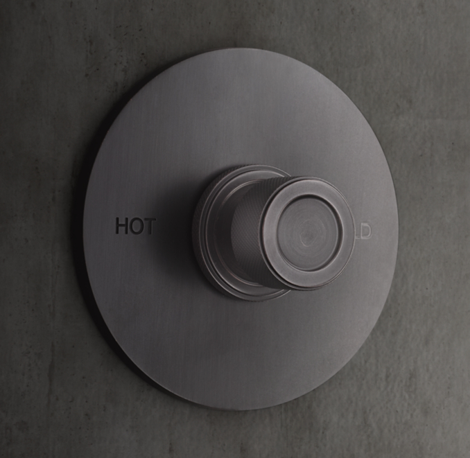 Lambeth Knurled KnobHandle BalancedPressure Shower Valve & Trim Set