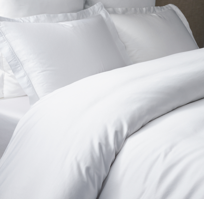 Queen (White) Italian Ultra-Soft 600-Thread-Count Sateen Duvet Cover | RH