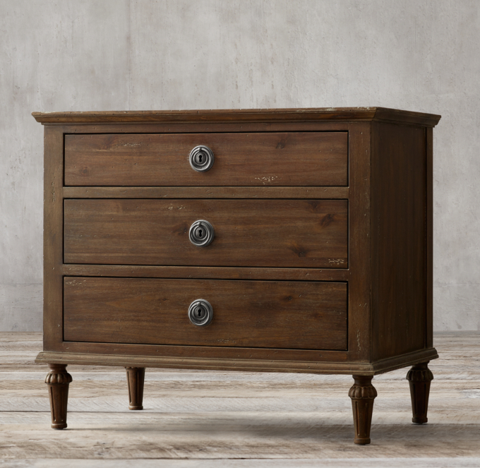 Maison 32" Closed Nightstand