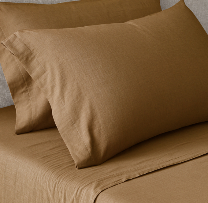 Front view of Italian Garment-Dyed Cotton Gauze Sheet Set 