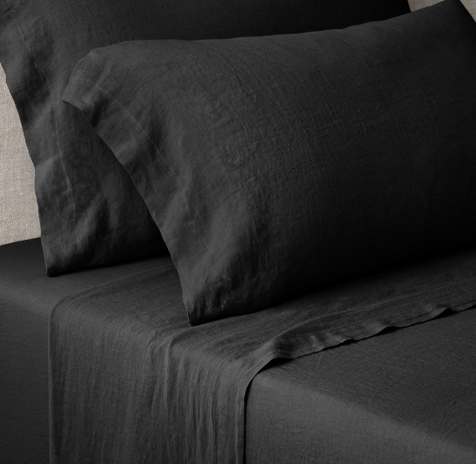 Front view of Italian Garment-Dyed Linen Sheet Set 