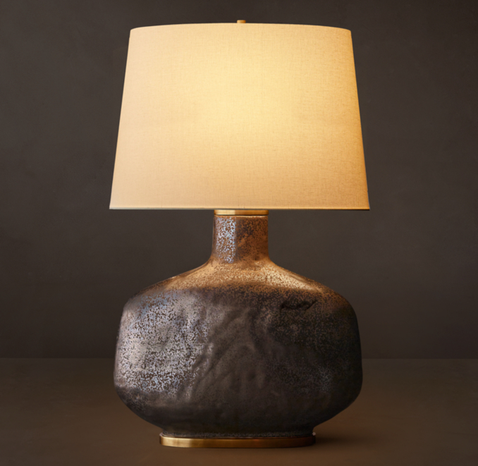 Front view of Beton Round Table Lamp  