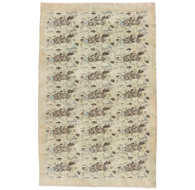 Vintage Rug 6' x 9'4"