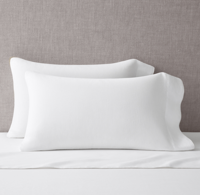 Shown in White/White.