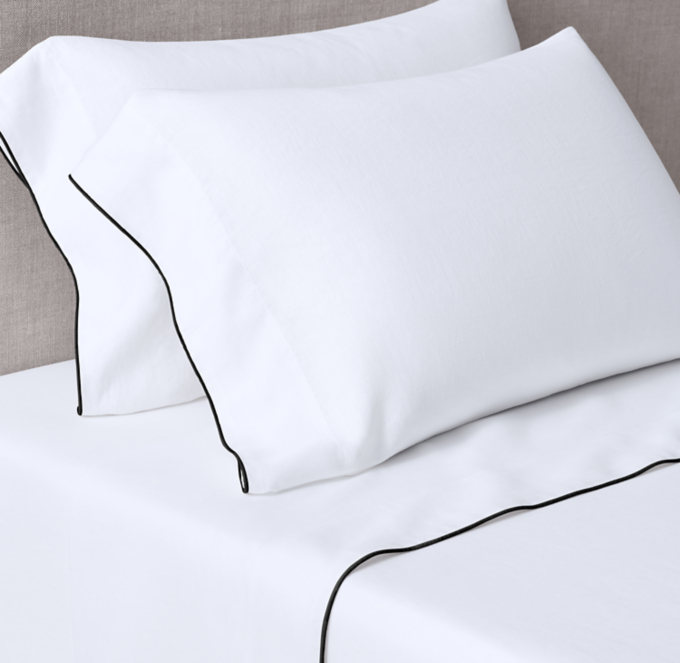 La Dolce Vita. Italian Heritage Washed Linen Bedding by Carlo Bertelli,  Florence. - Restoration Hardware