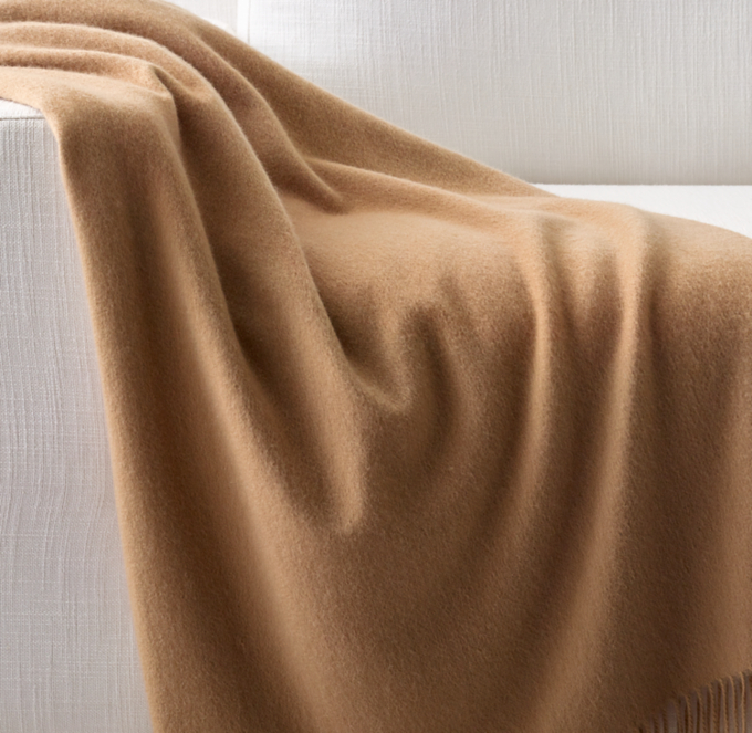 555-Gram Cashmere Throw