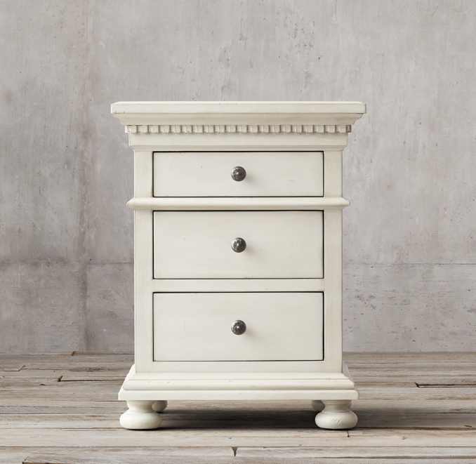 St. James 20" Closed Nightstand