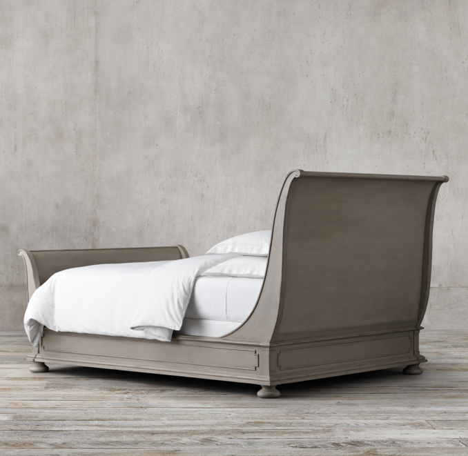 St. James Sleigh Bed With Footboard