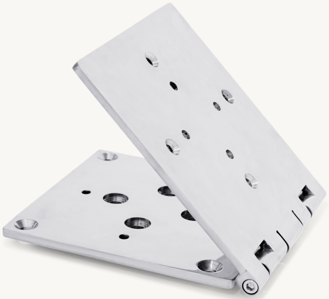 Detail view of Tuuci® Ocean Master Mega Max In-Ground Mounting Plate  