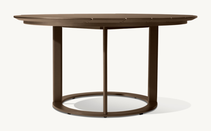 Three Quarter view of Málaga Aluminum Round Dining Table 