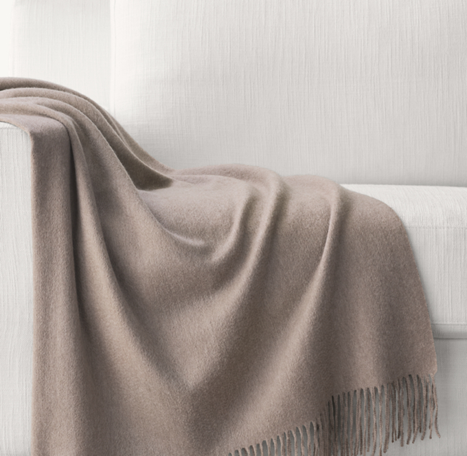 555-Gram Cashmere Throw