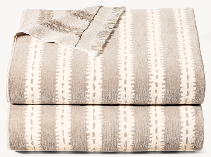 Nazaré Notched Stripe Beach Towel