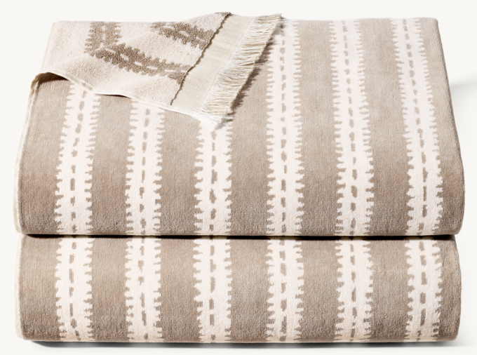 Nazaré Notched Stripe Beach Towel