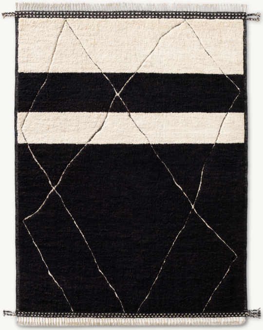 Shown in Black/Natural.