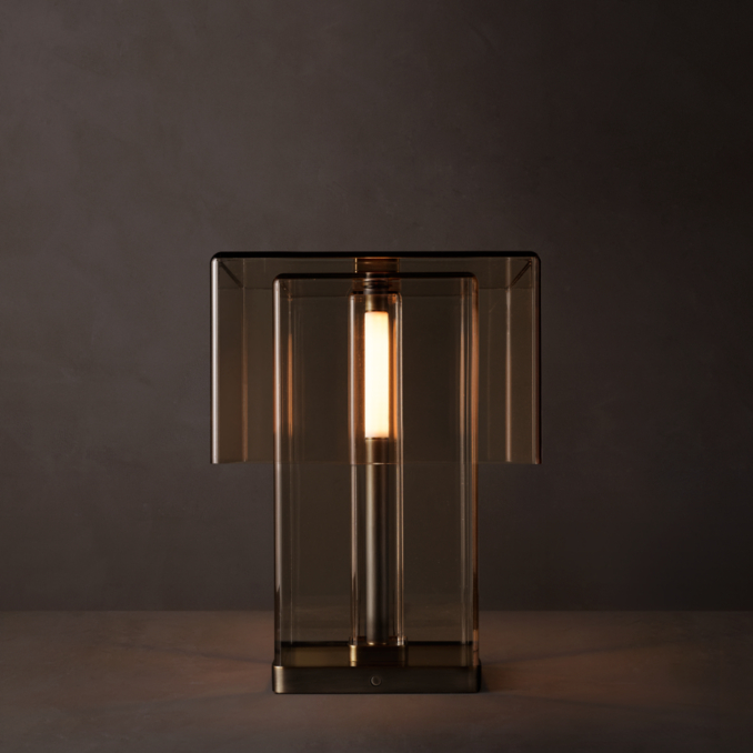 18" lamp shown in Bronze.